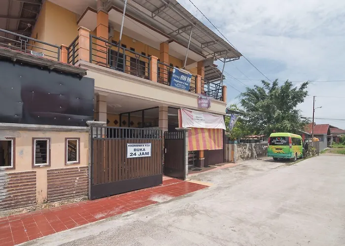 RedDoorz near Sepinggan Airport Balikpapan 2 Hotel